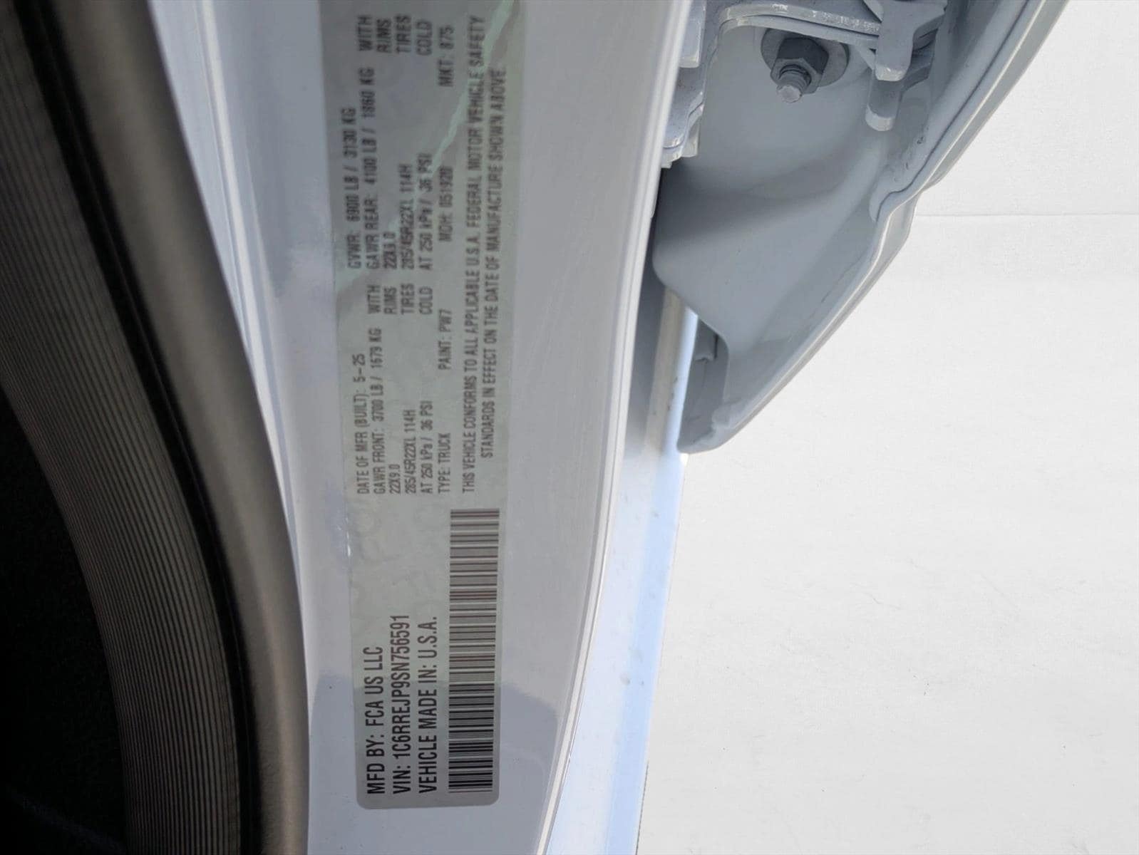 2025 RAM 1500 Laramie - Photo 17