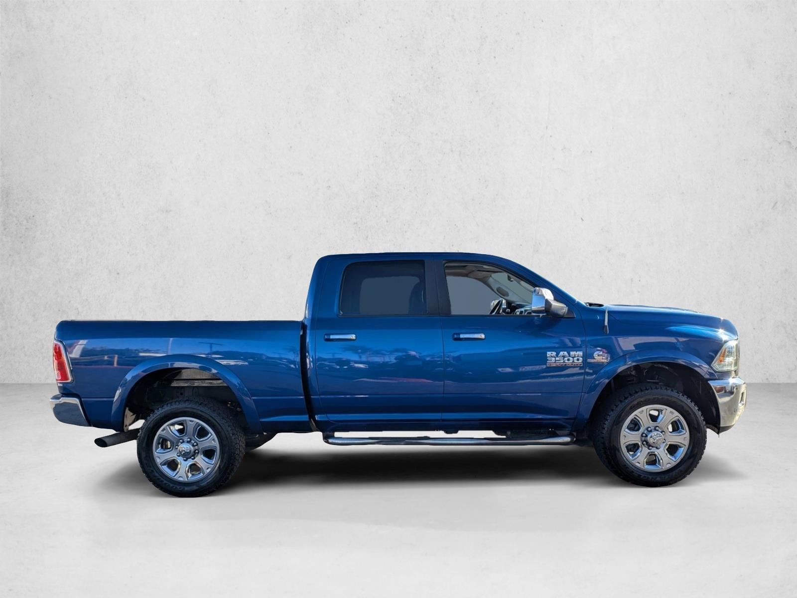 2016 Ram 3500 Laramie photo 4