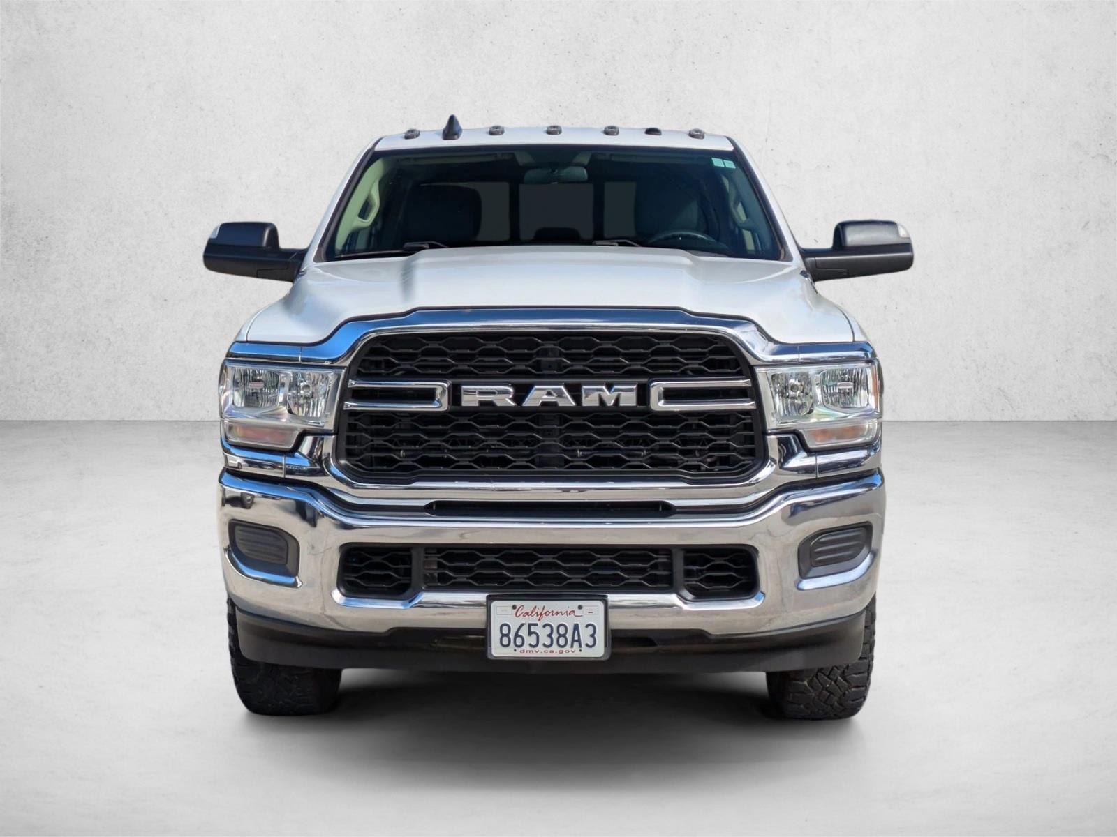 2020 Ram 3500 Tradesman photo 3