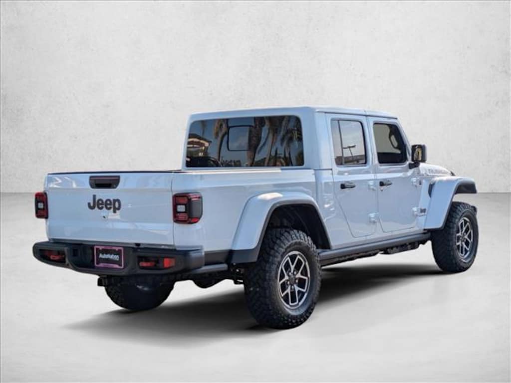 New 2026 Jeep Gladiator Rubicon X Truck Crew Cab