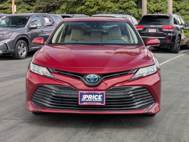 2020 Toyota Camry Hybrid LE photo 2
