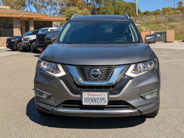 2020 Nissan Rogue SV photo 2