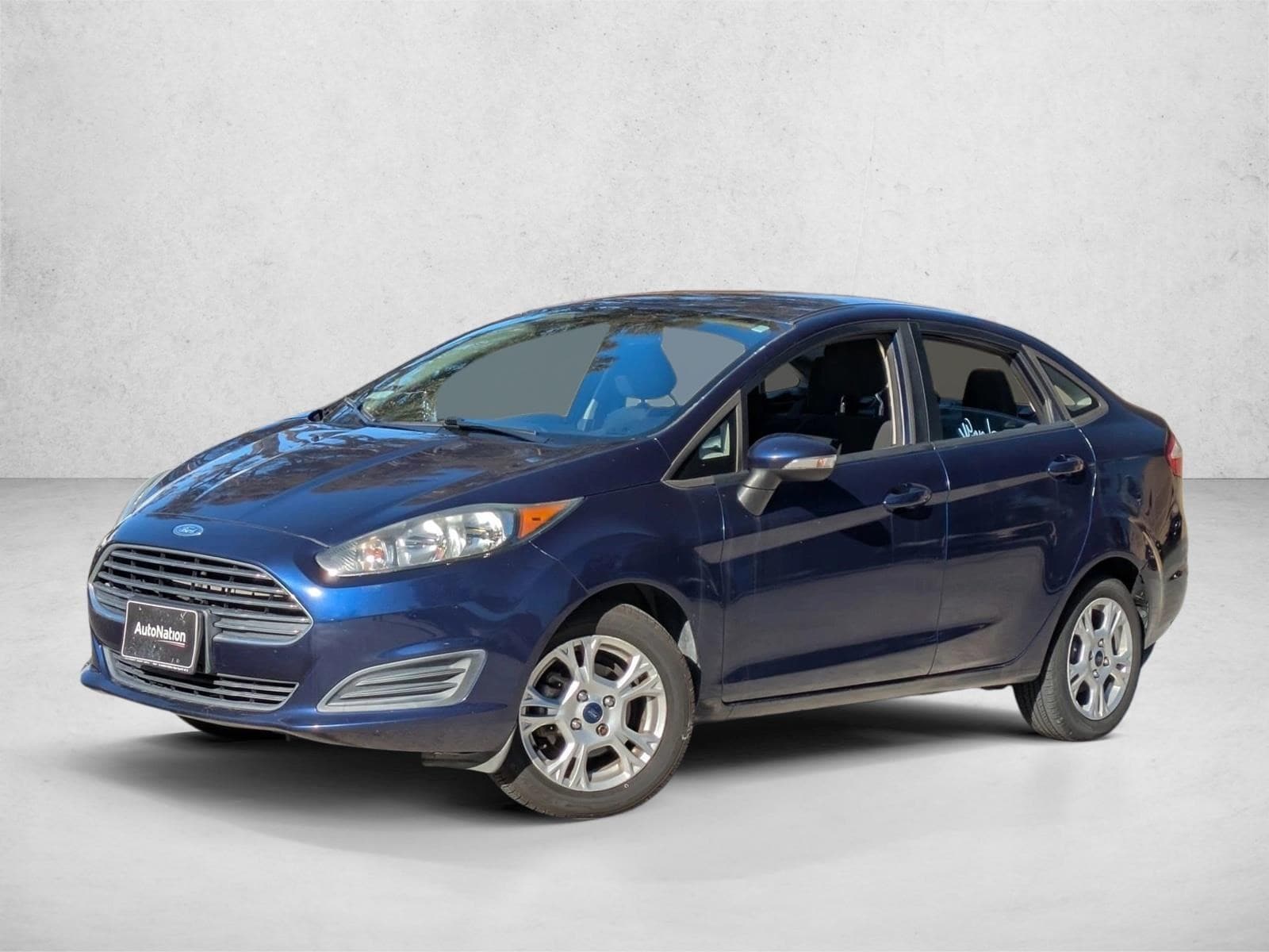 2016 Ford Fiesta SE's photo