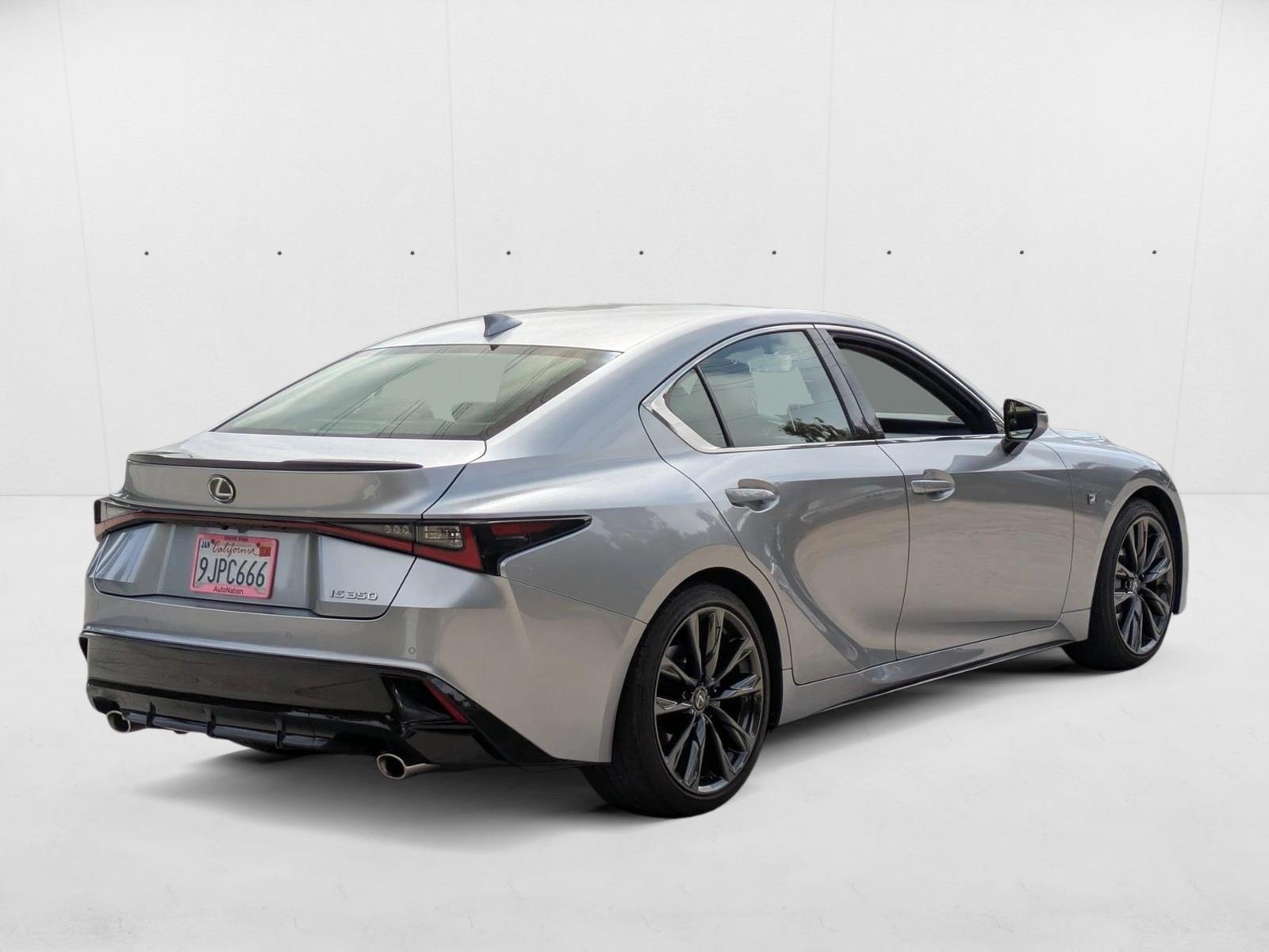 2024 Lexus IS 350 F SPORT photo 4