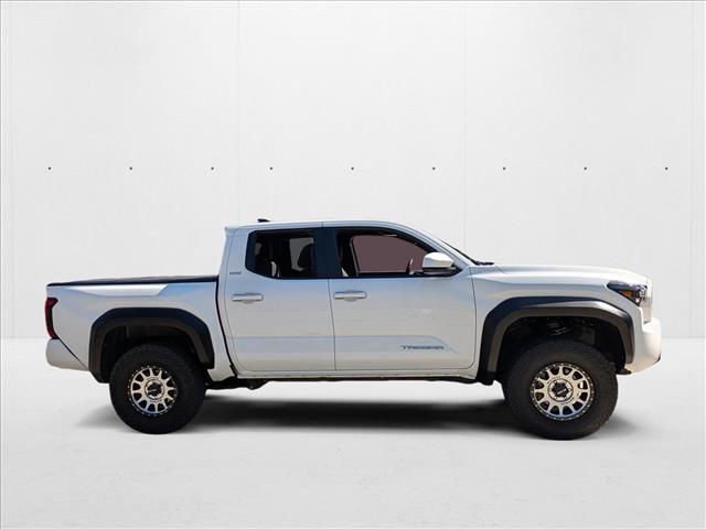 2024 Toyota Tacoma SR5 photo 4