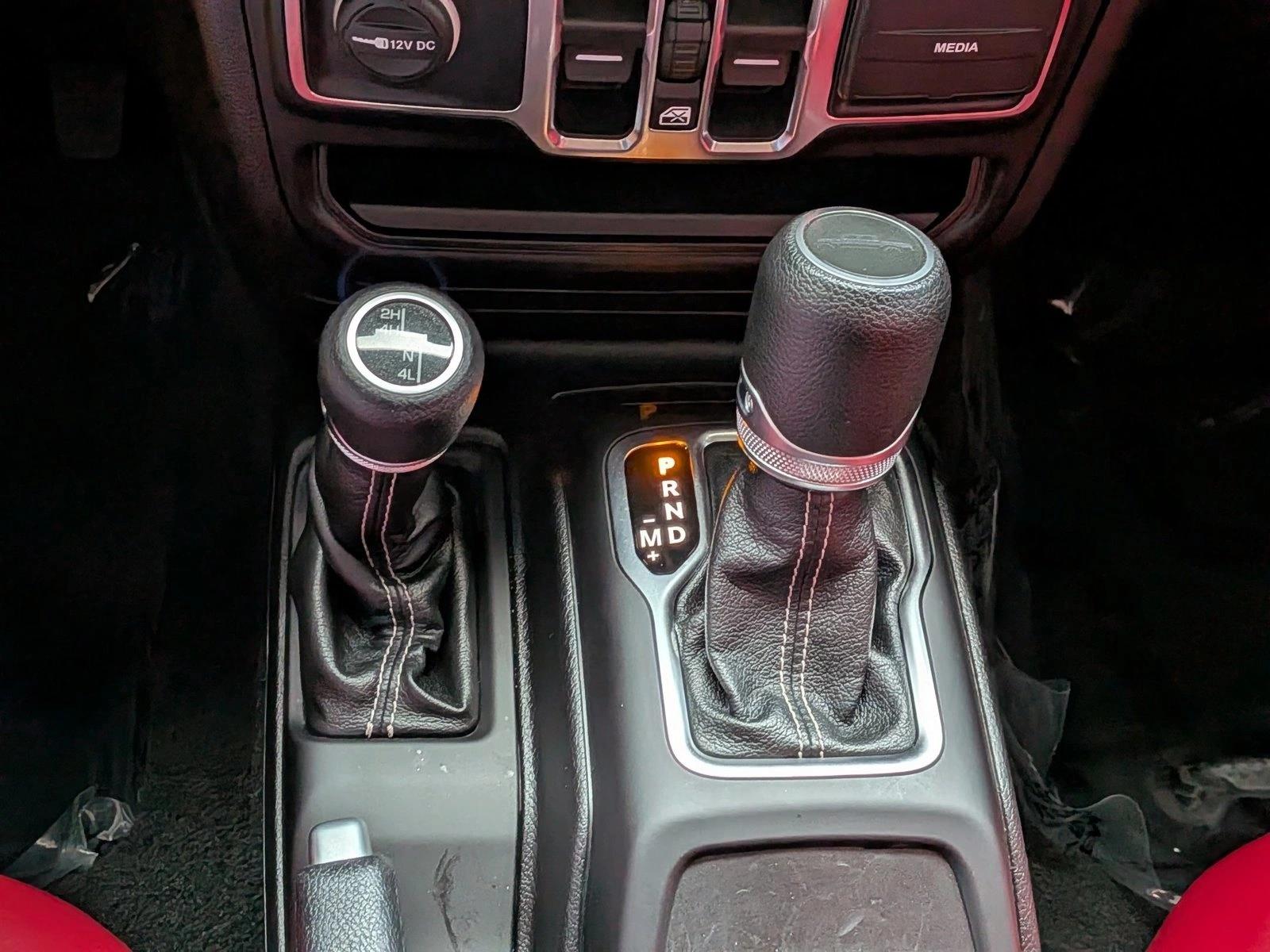 2020 Jeep Gladiator Overland - Photo 13