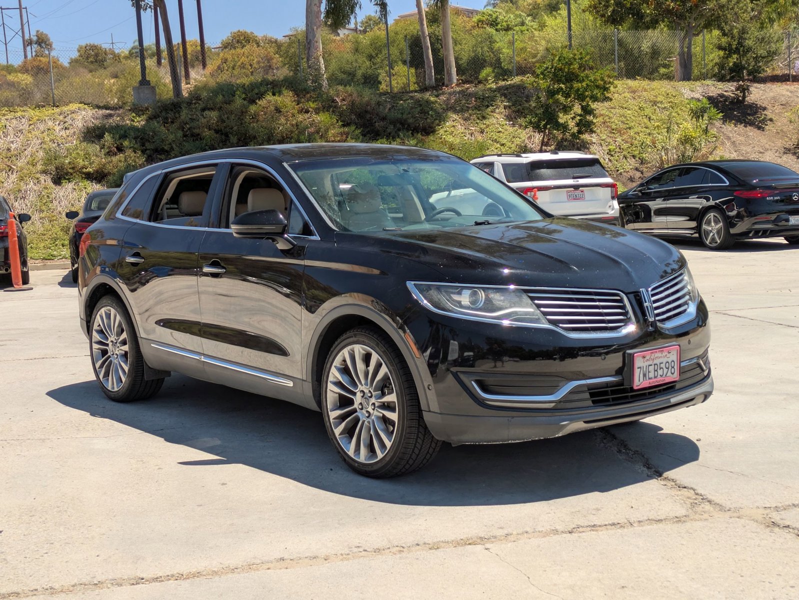 2016 Lincoln MKX Reserve photo 3