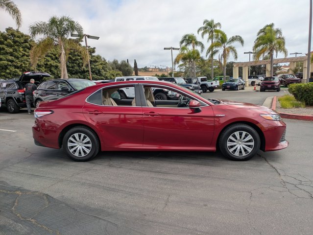 2020 Toyota Camry Hybrid LE photo 4