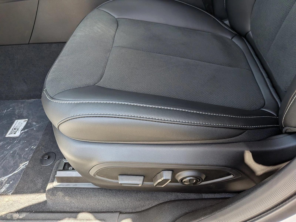New 2026 Jeep Grand Cherokee L Laredo Altitude SUV