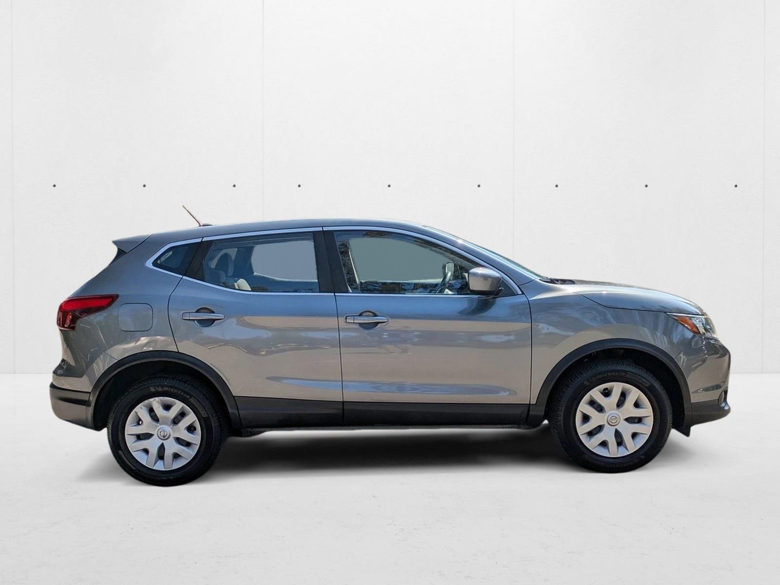 2018 Nissan Rogue Sport S photo 4