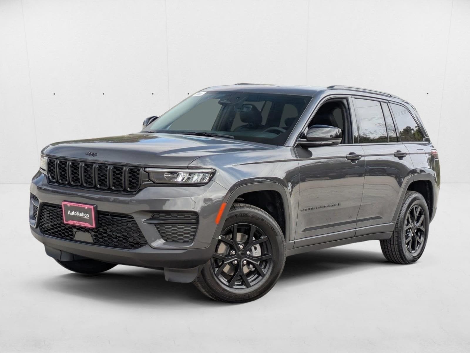 2025 Jeep Grand Cherokee Altitude's photo