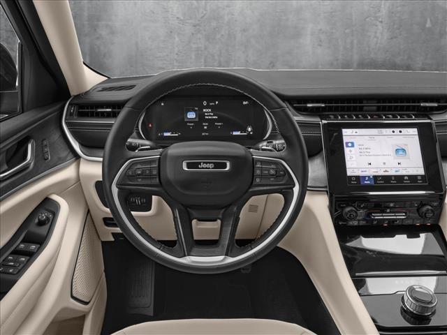 2025 Jeep Grand Cherokee Limited photo 4