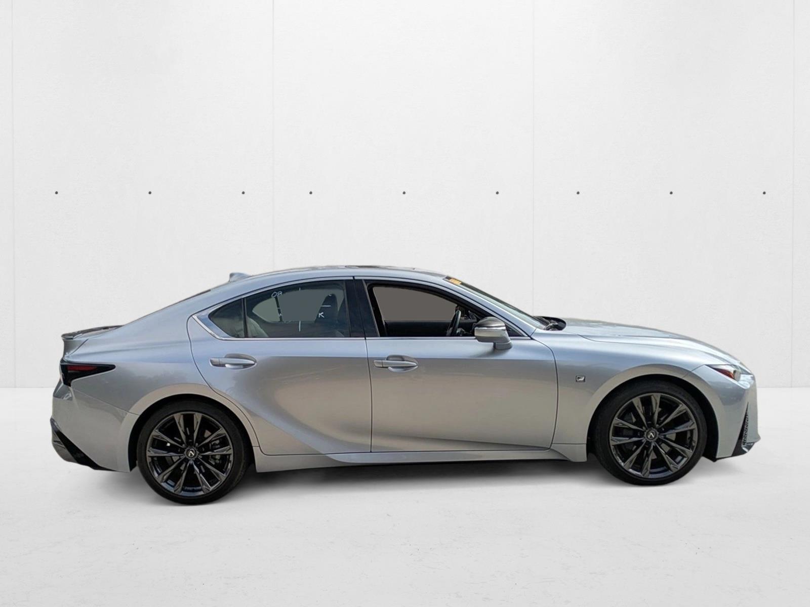2024 Lexus IS 350 F SPORT photo 3