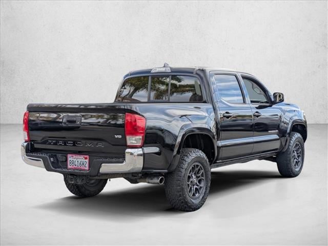 2017 Toyota Tacoma SR5 V6 photo 5