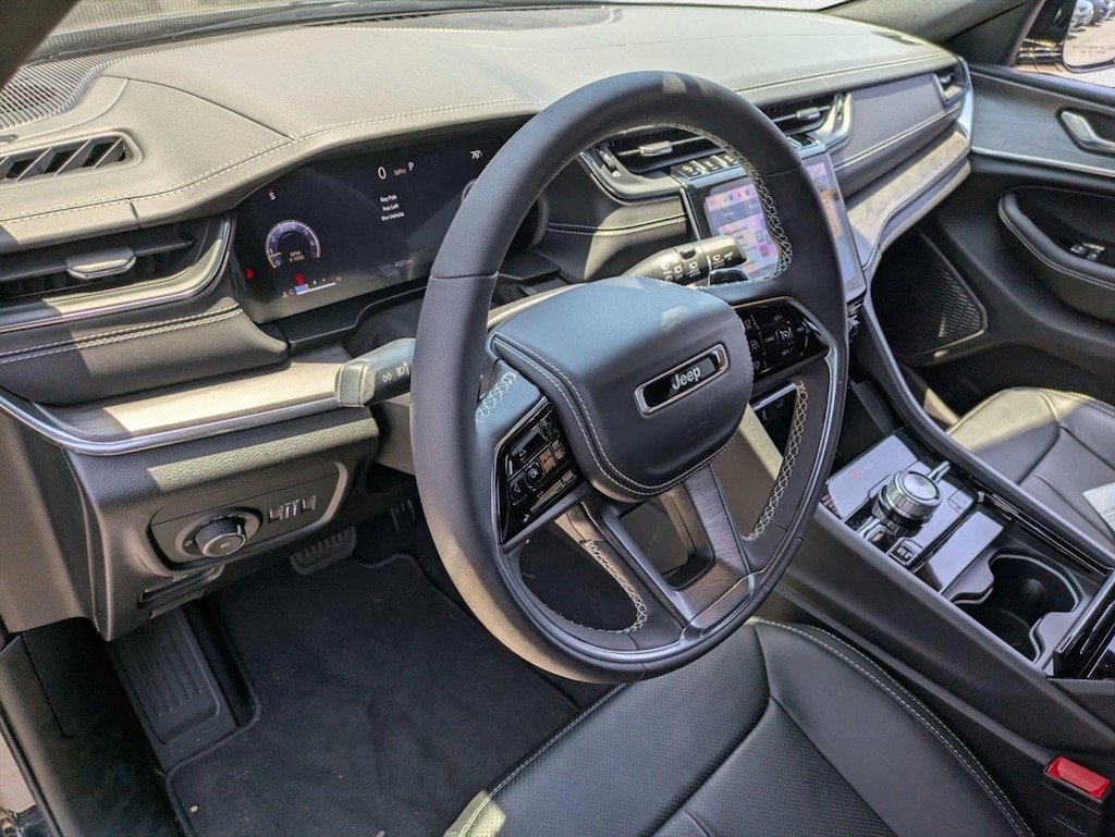 New 2024 Jeep Grand Cherokee L Overland SUV