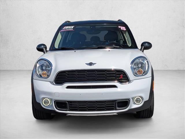 2015 MINI Countryman Cooper S photo 2