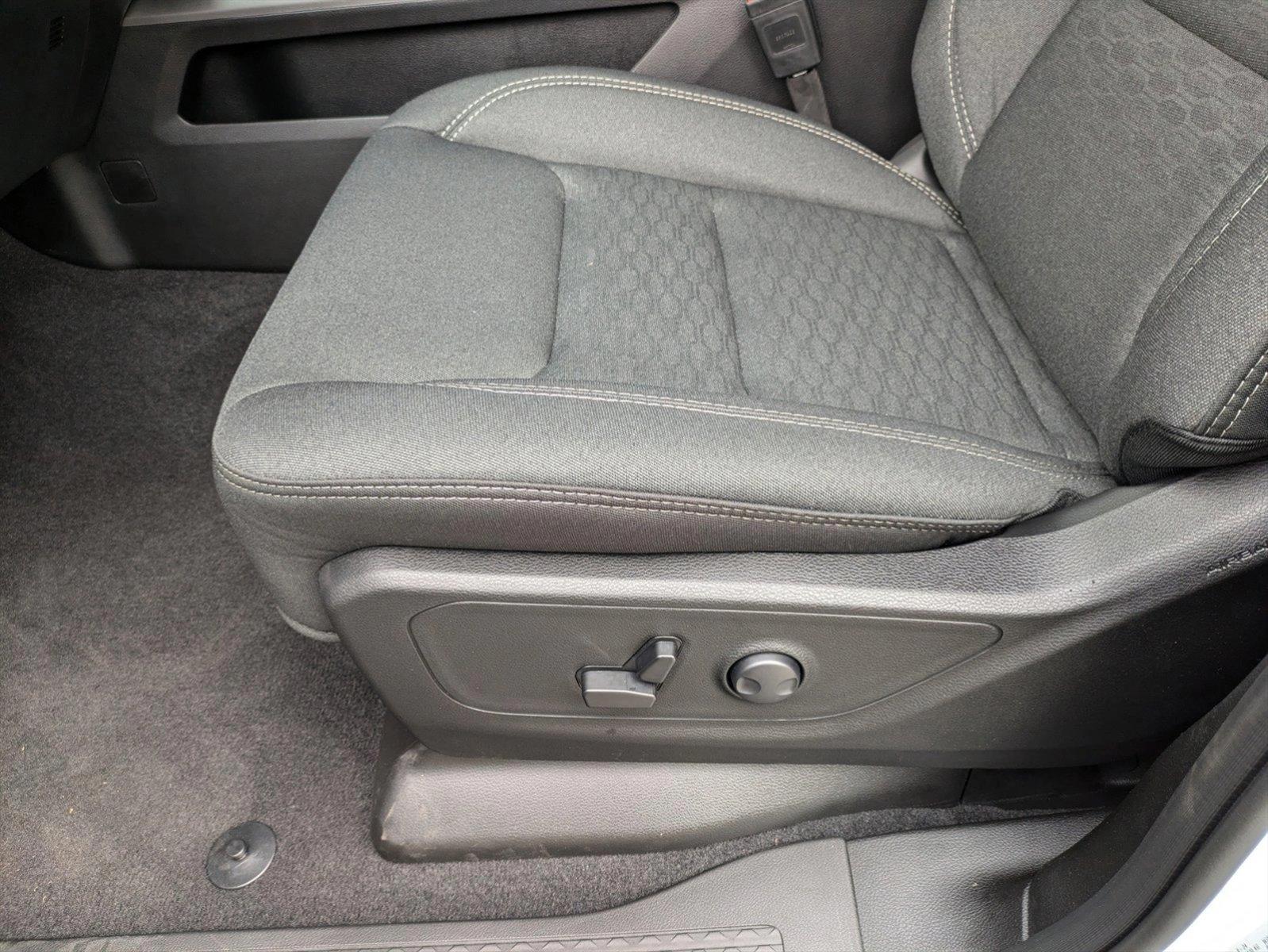 2025 Ram 1500 Big Horn photo 4