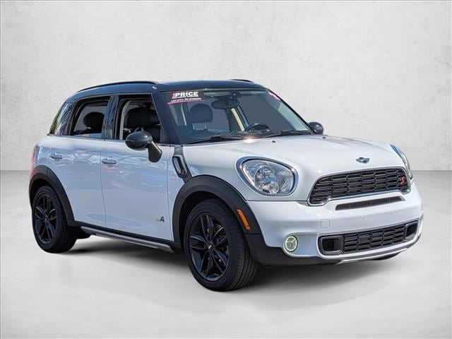 2015 MINI Countryman Cooper S photo 3