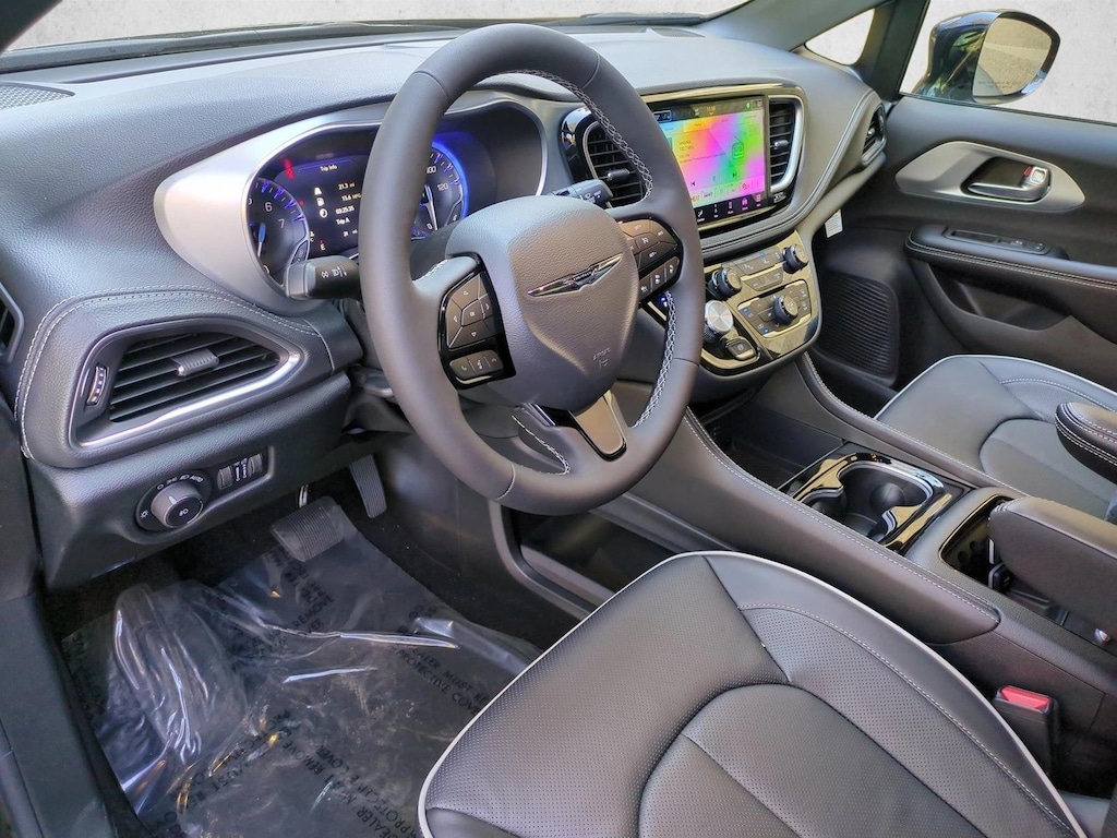 New 2026 Chrysler Pacifica Limited Van Passenger Van