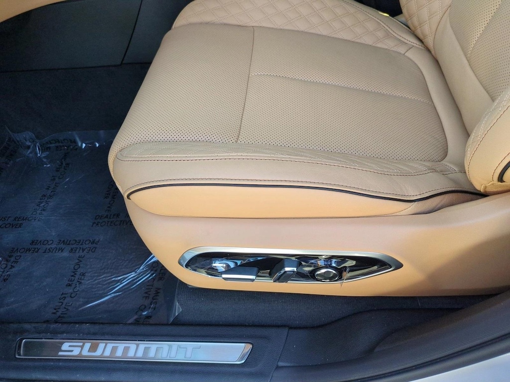 New 2026 Jeep Grand Cherokee L Summit SUV