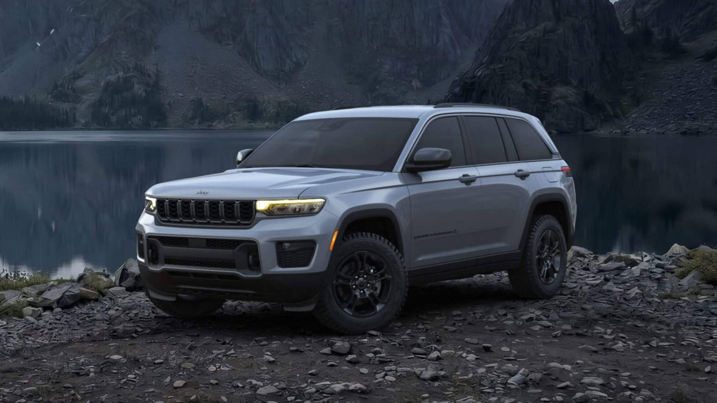 Jeep Grand Cherokee in Sting Gray