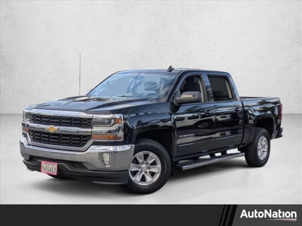 Used 2018 Chevrolet Silverado 1500 LT w/1LT Truck Crew Cab