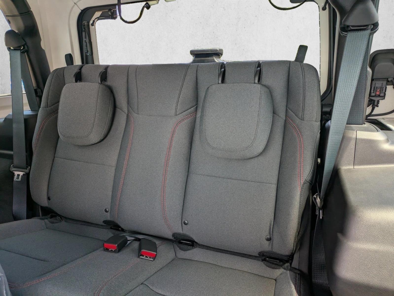 2025 Jeep Wrangler 2-Door Rubicon - Photo 9