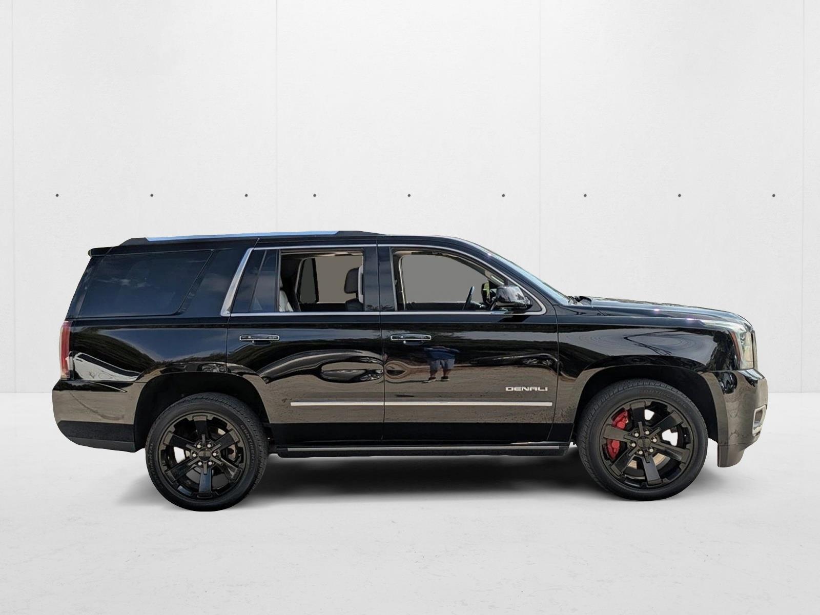 2017 Gmc Yukon Denali photo 4