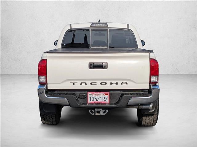 2016 Toyota Tacoma SR5 V6 photo 5