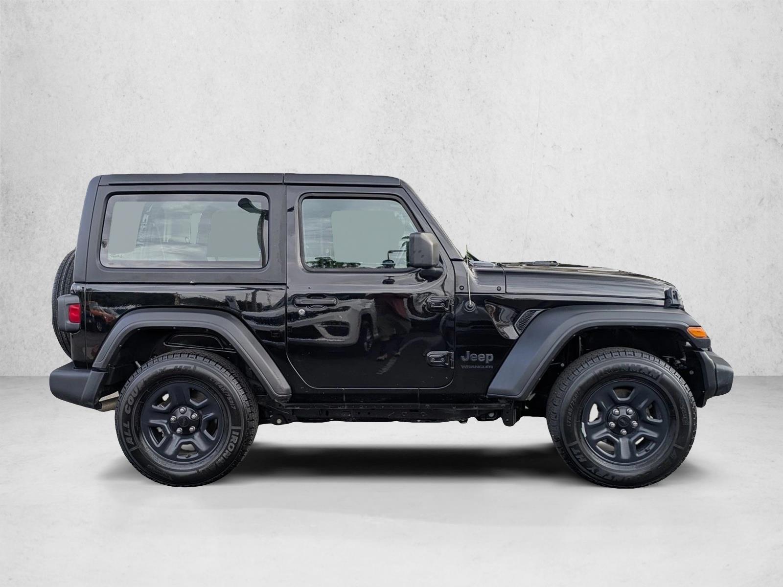 2022 Jeep Wrangler Sport photo 4