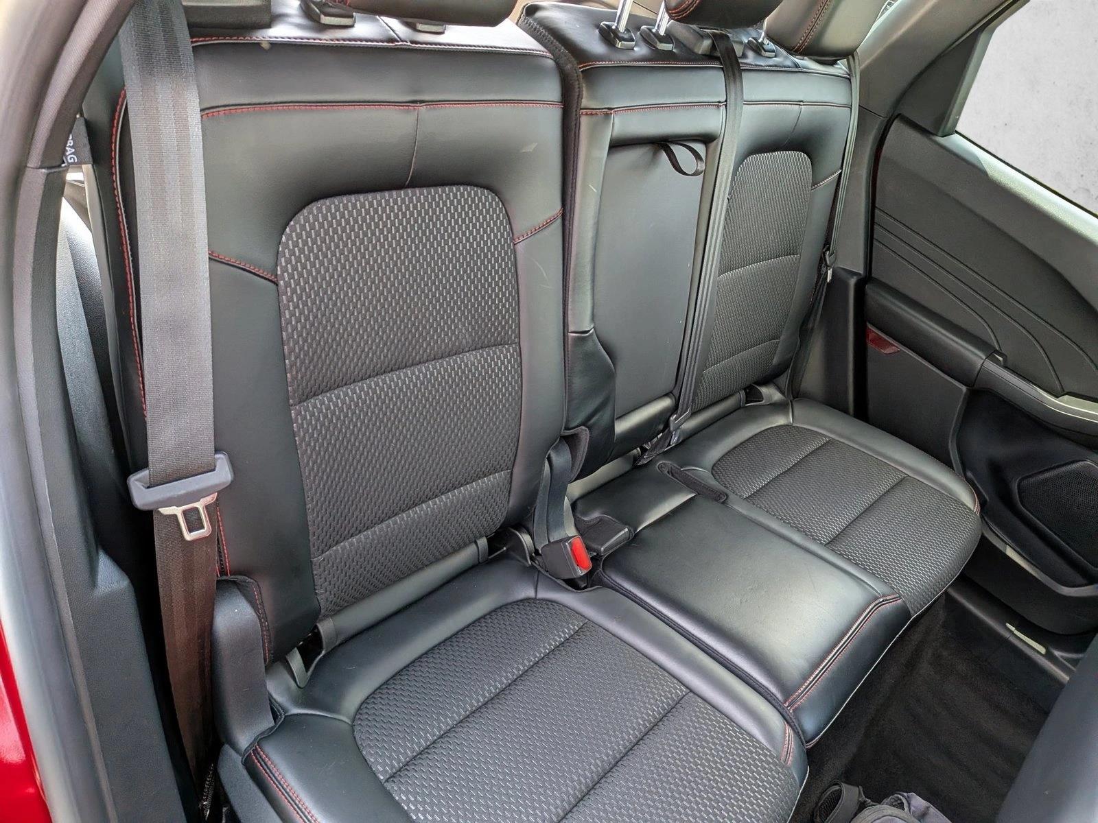 2024 Ford Escape ST-Line - Photo 17