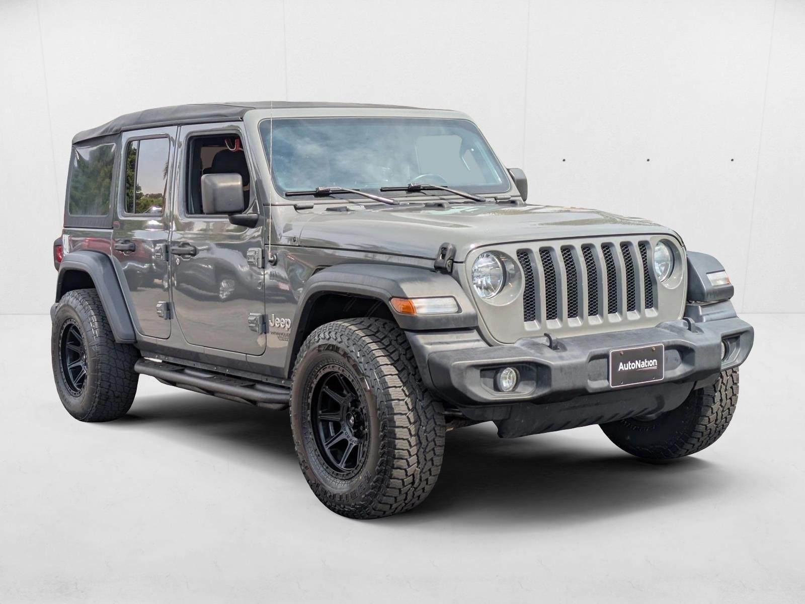 2019 Jeep Wrangler Unlimited Sport photo 2
