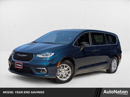 2025 Chrysler Pacifica Select Van Passenger Van