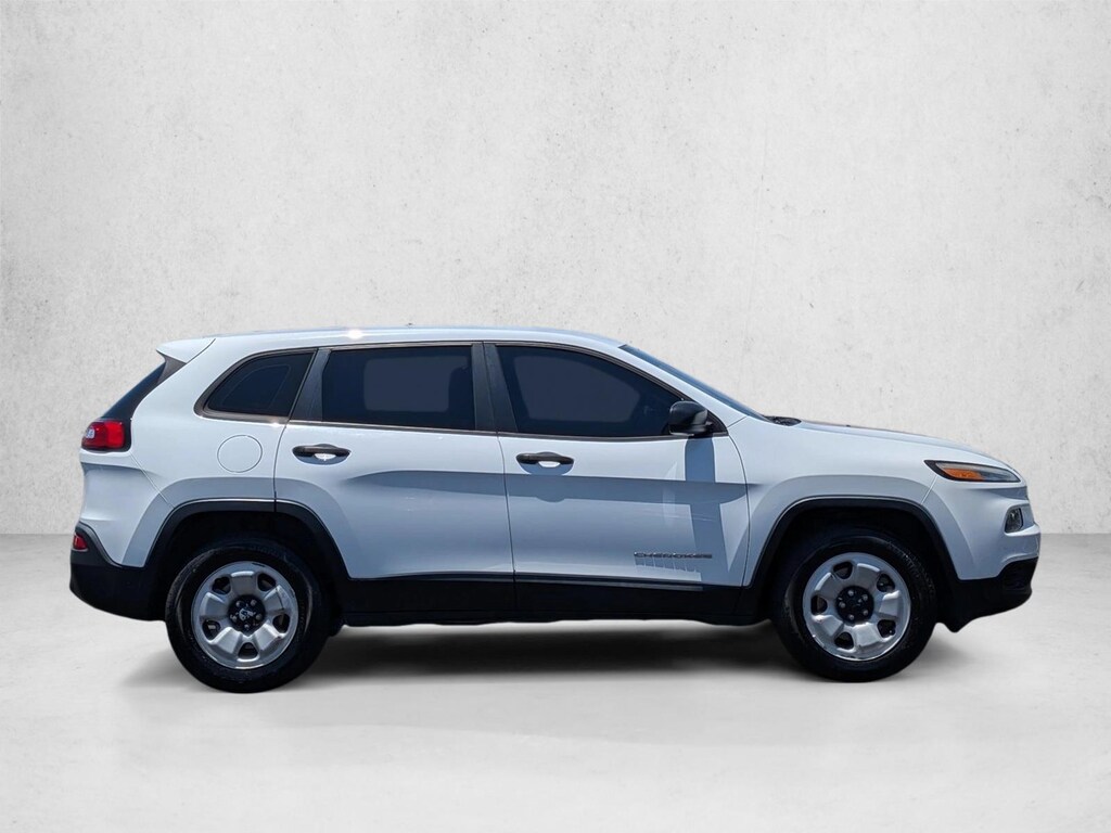 Used 2016 Jeep Cherokee Sport SUV