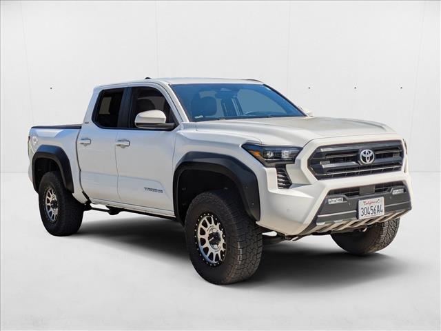 2024 Toyota Tacoma SR5 photo 3