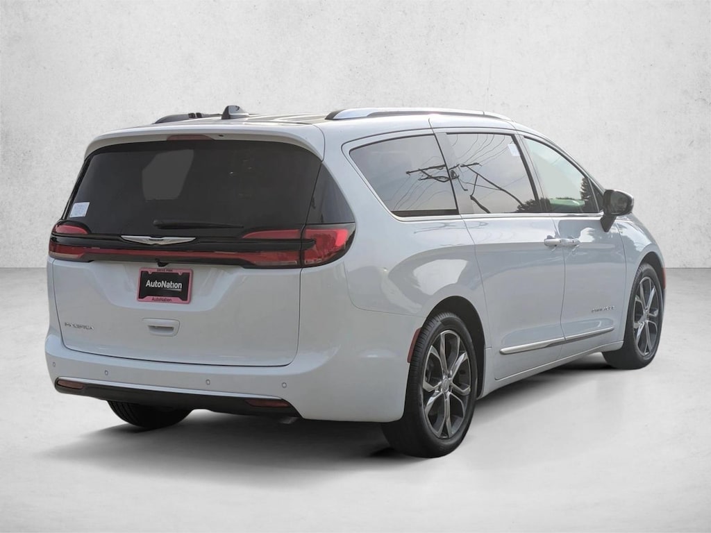 New 2026 Chrysler Pacifica Pinnacle Van Passenger Van