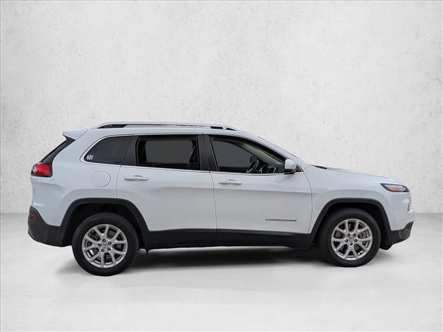 2018 Jeep Cherokee Latitude Plus FWD photo 5