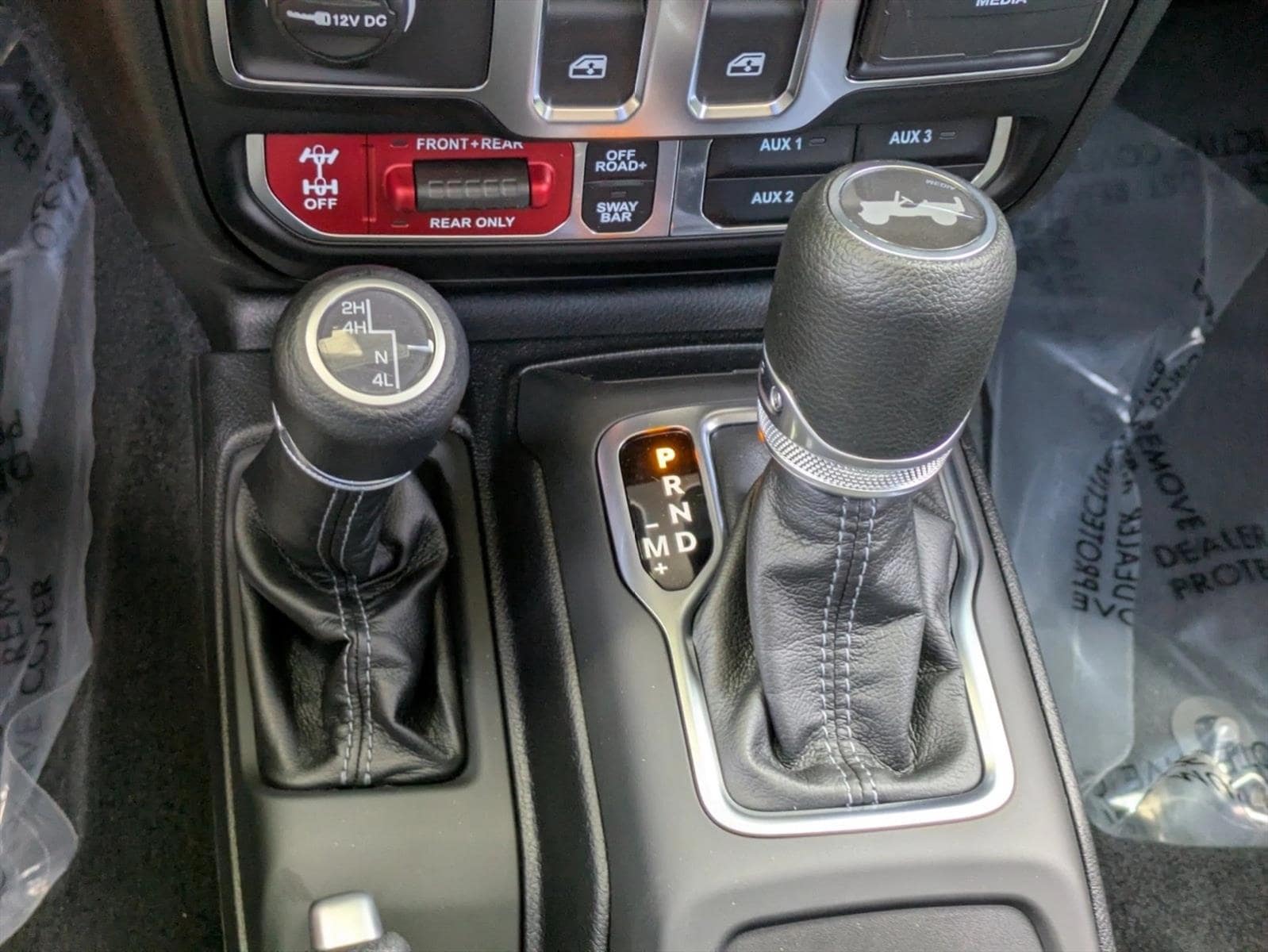 2025 Jeep Wrangler 2-Door Rubicon - Photo 11