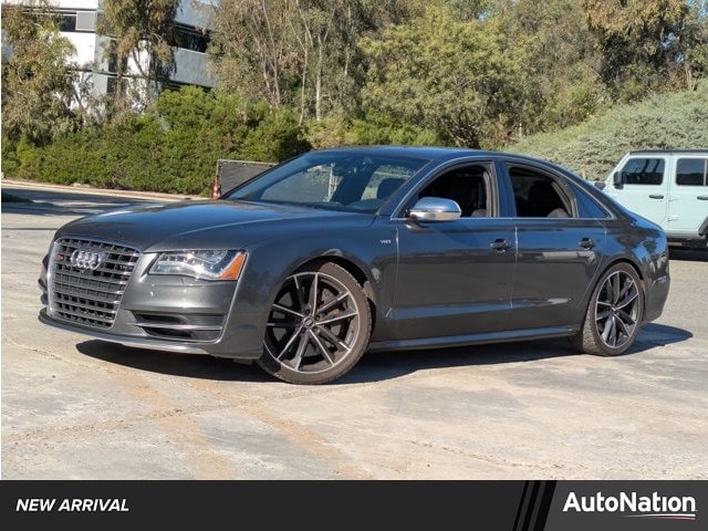 2013 Audi S8 Base's photo
