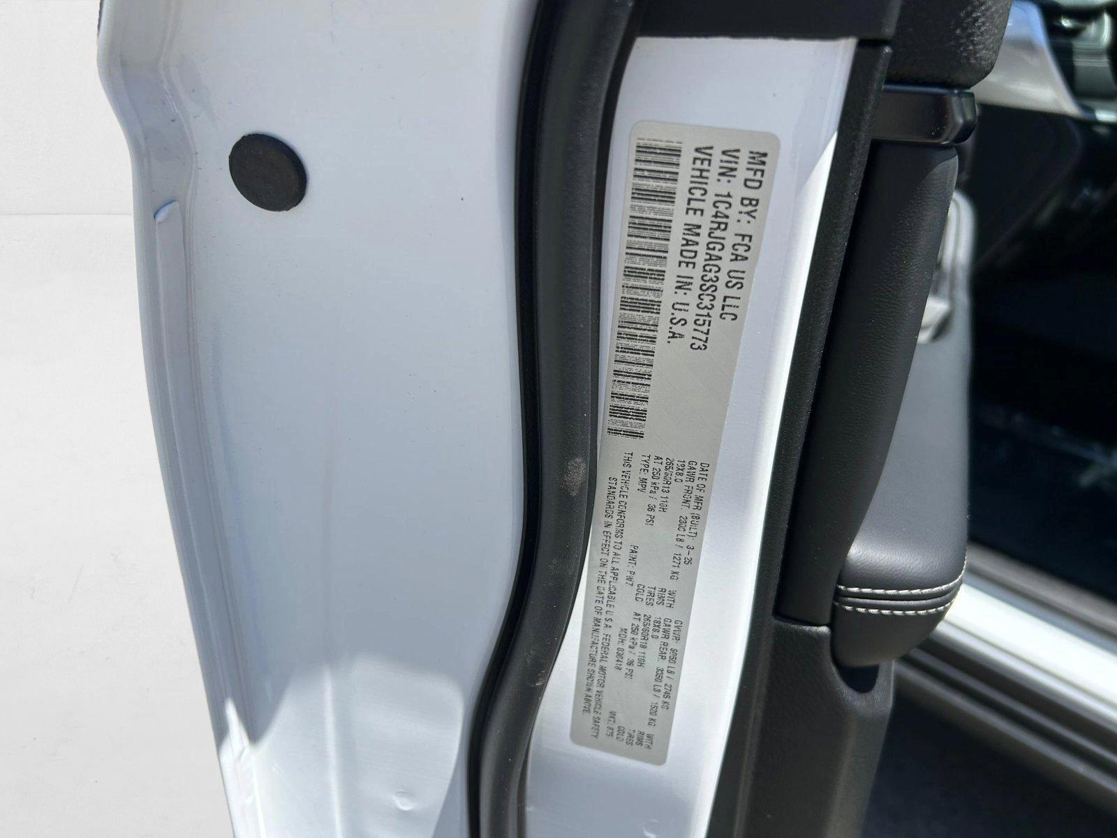 2025 Jeep Grand Cherokee Laredo - Photo 20