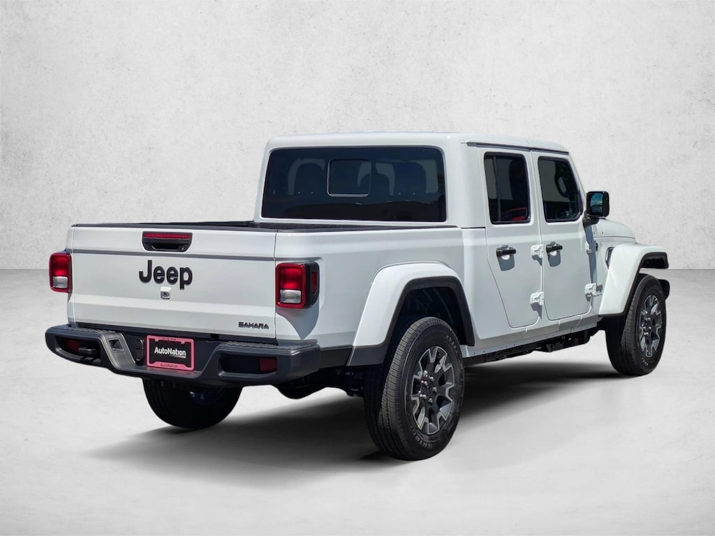 New 2026 Jeep Gladiator Sahara Truck Crew Cab