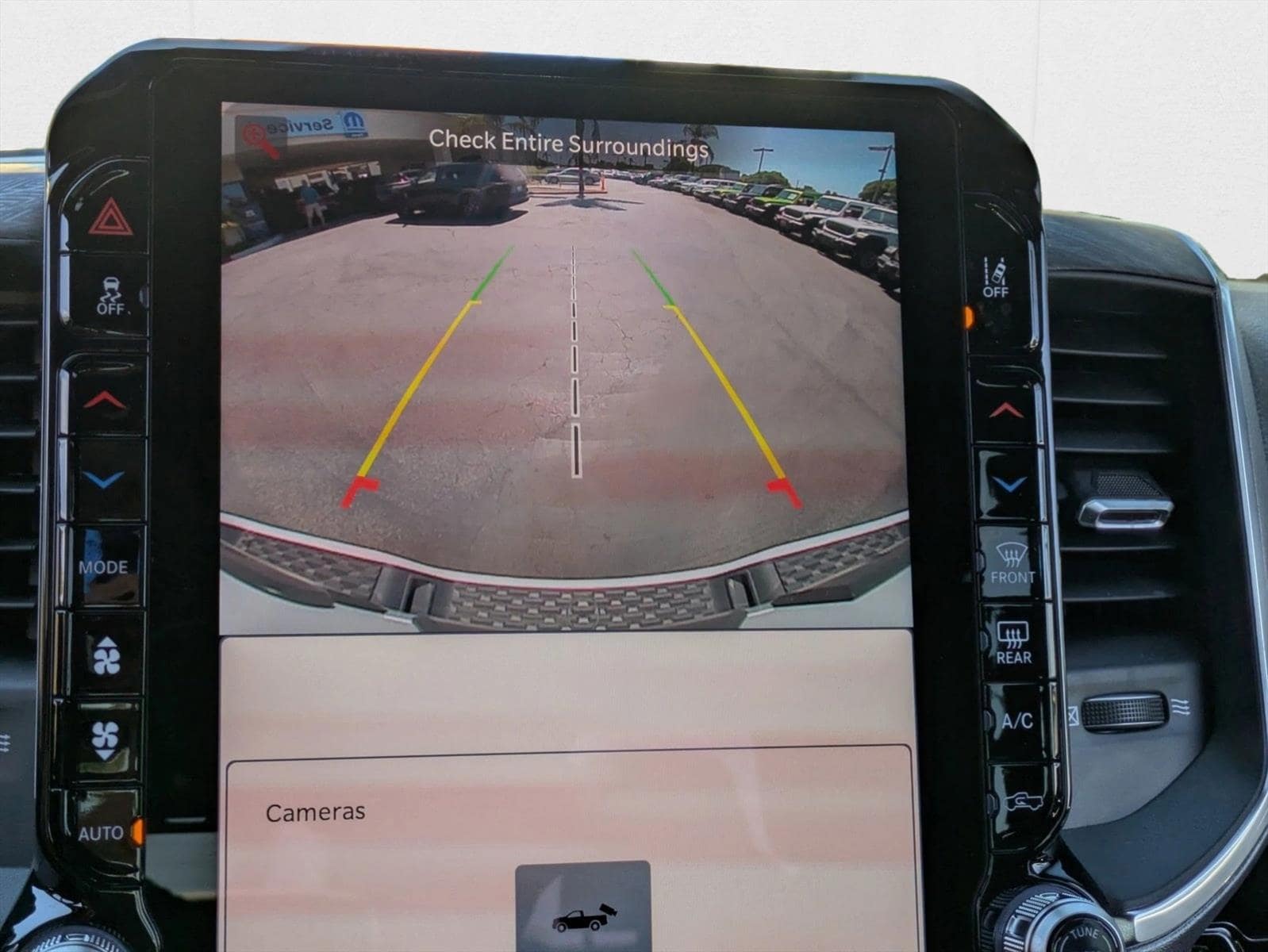 2025 RAM 1500 Laramie - Photo 14