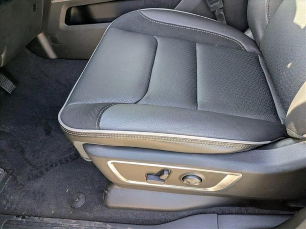 New 2025 Ram 1500 Laramie Pickup