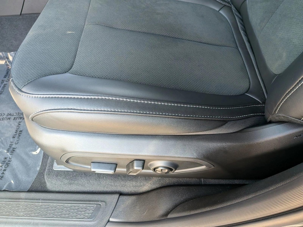 New 2026 Jeep Grand Cherokee Laredo Altitude SUV