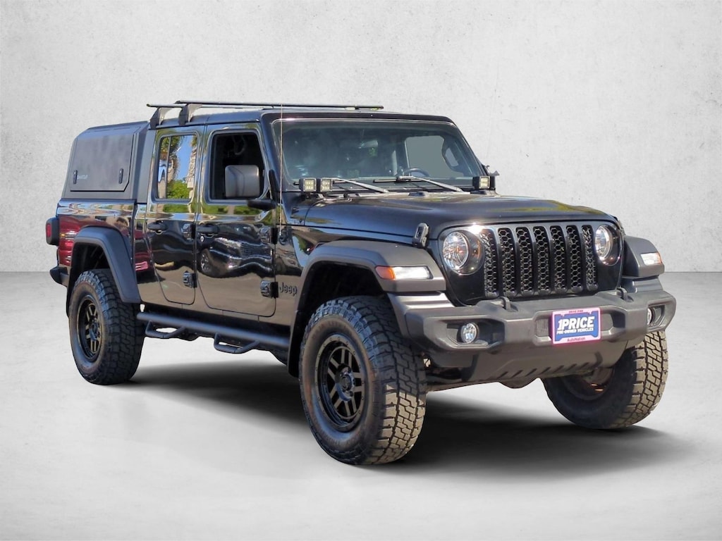 Used 2020 Jeep Gladiator Sport Truck Crew Cab