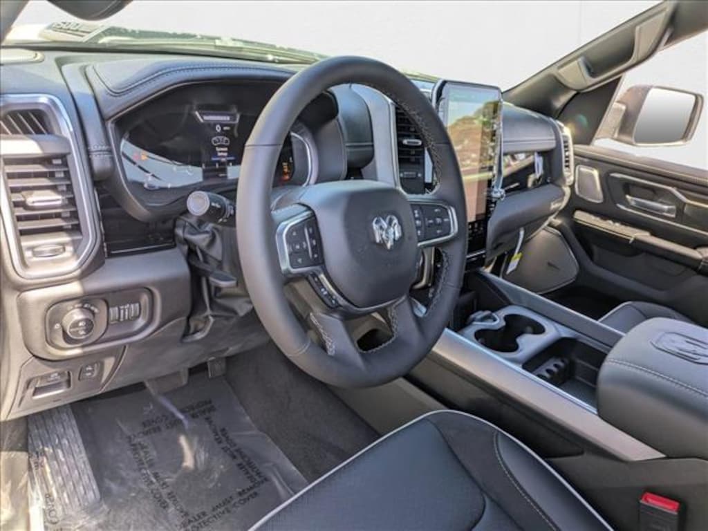New 2025 Ram 1500 Laramie Truck Crew Cab