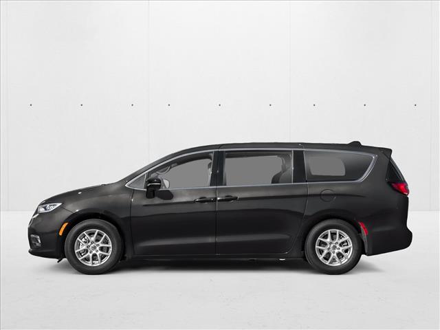 2026 Chrysler Pacifica Pinnacle photo 3