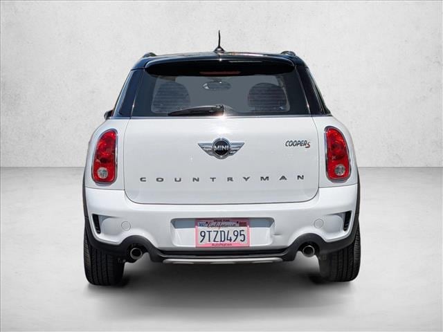 2015 MINI Countryman Cooper S photo 6