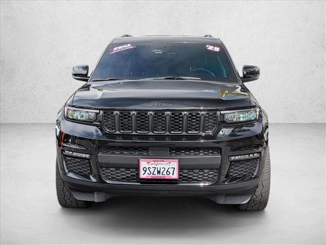 2025 Jeep Grand Cherokee L Limited photo 2