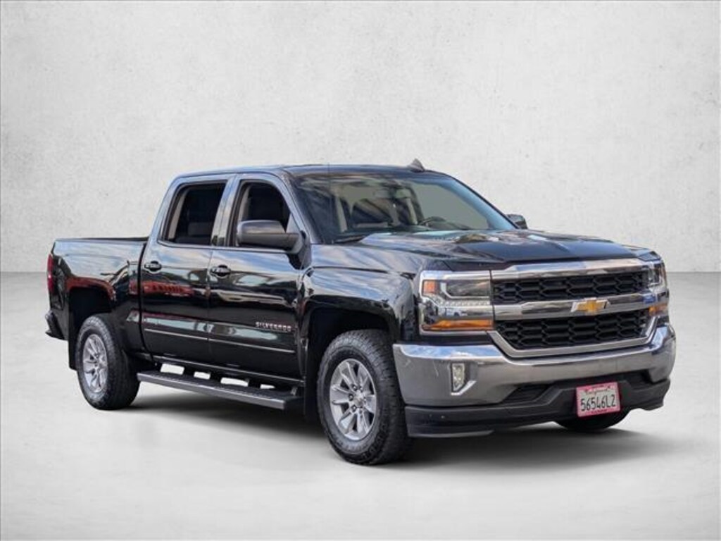 Used 2018 Chevrolet Silverado 1500 LT w/1LT Truck Crew Cab